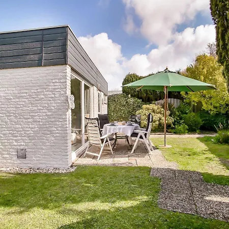 Holiday home Lovely In With Garden Noordwijkerhout