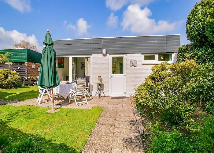 In Noordwijk Near Beaches بيت للعطل