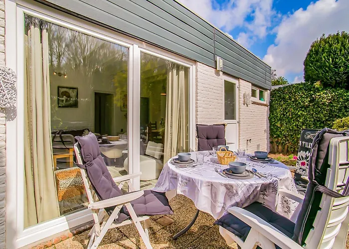 In Noordwijk Near Beaches * نوردفايكرهاوْت