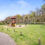 In Noordwijk Near Beaches 別荘 ノールトウェイケルハウト　